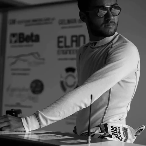 Ritratto del pilota della partnership INN PROGRESS nel paddock