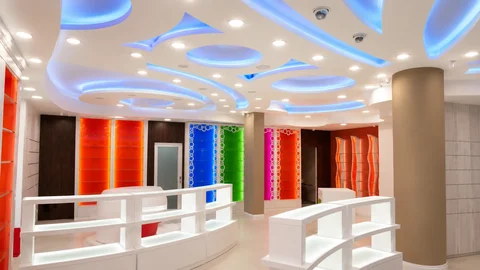 Farmacia OASI — Soffitto e illuminazione